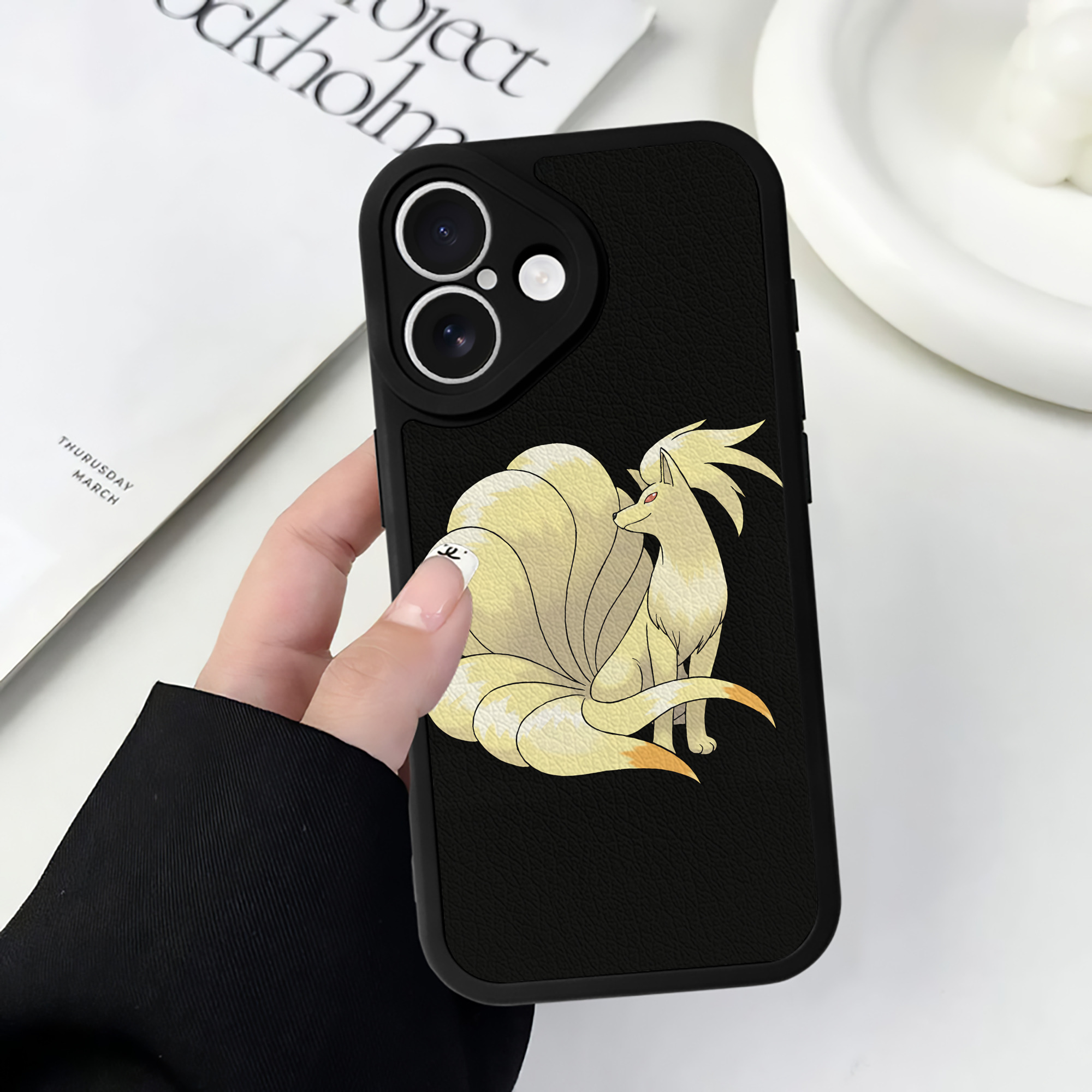 （画像用） ポケットモンスター Pokémon 【iPhone 16シリーズ対応】シリコンスマホケース（レザー調） 材質：シリコン